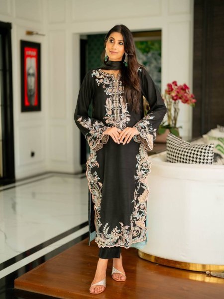 Black Satin Rayon Long Kaftan Set with Shaded Dupatta Gpu Lace Border Ready To Wear Collection