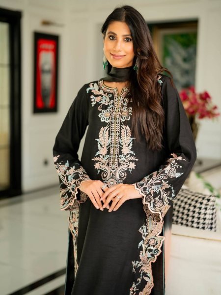 Black Satin Rayon Long Kaftan Set with Shaded Dupatta Gpu Lace Border Ready To Wear Collection