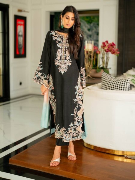 Black Satin Rayon Long Kaftan Set with Shaded Dupatta Gpu Lace Border Ready To Wear Collection