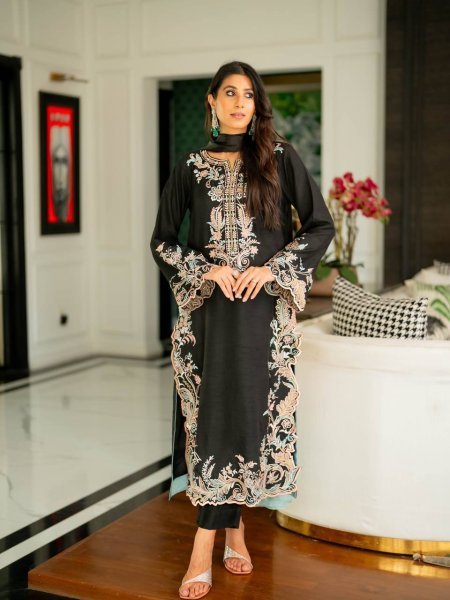 Black Satin Rayon Long Kaftan Set with Shaded Dupatta Gpu Lace Border Ready To Wear Collection