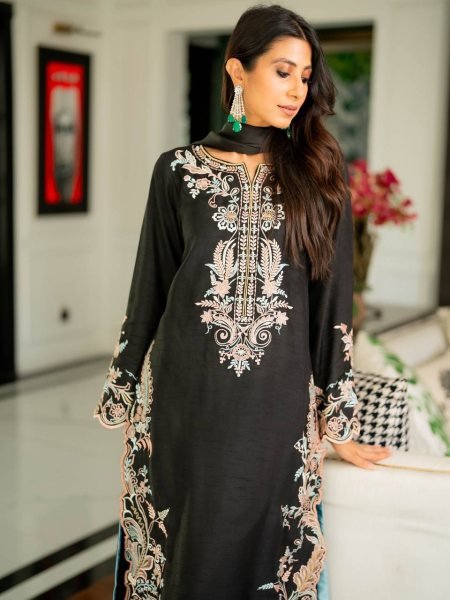 Black Satin Rayon Long Kaftan Set with Shaded Dupatta Gpu Lace Border Ready To Wear Collection
