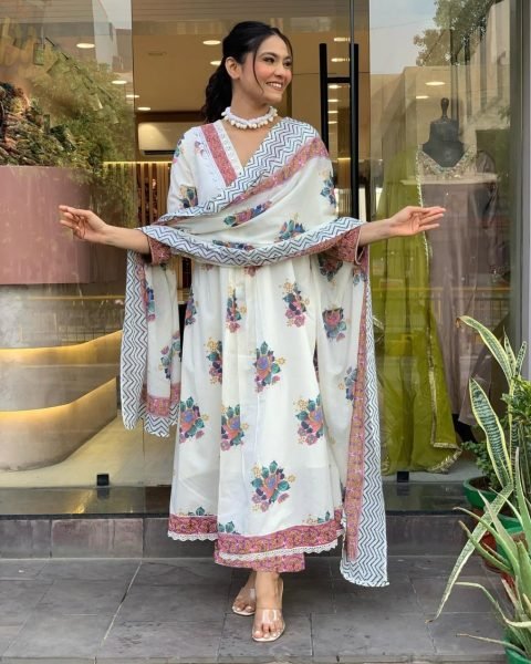 Blooming Cotton Kurti Set with Matching Printed Dupatta at Wholesale Rate Anarkali Kurtis 