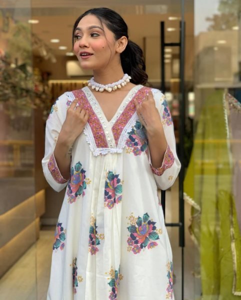 Blooming Cotton Kurti Set with Matching Printed Dupatta at Wholesale Rate Anarkali Kurtis 