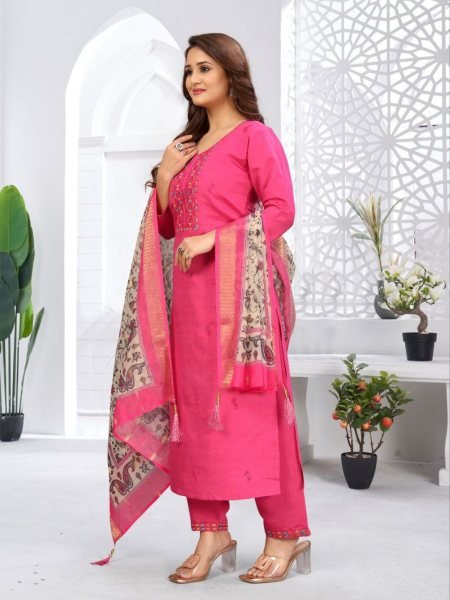 blush pink viscose kurti set with vertical embroidery and jacquard dupatta Set 3 Piece Kurti Set