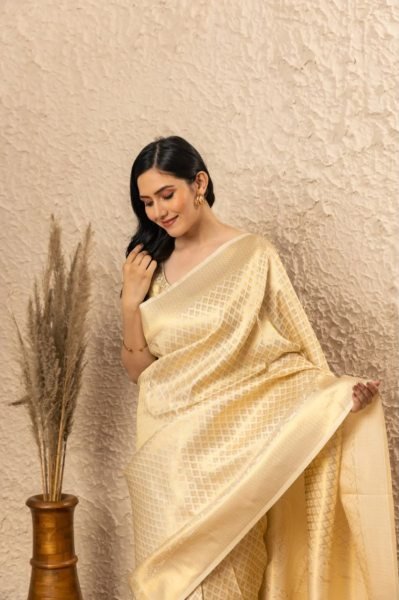 Bohemian Cream Soft Lichi Silk Saree with All Over Jacquard Weaving Work For Wedding Silk Sarees Wholesale