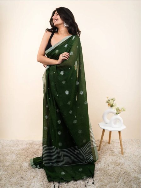 Bohemian Green Linen Cotton Digital Printed Saree with Contrast Color Border at Wholesale Rate Linen Sarees Wholesale