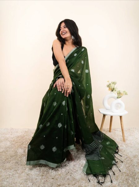 Bohemian Green Linen Cotton Digital Printed Saree with Contrast Color Border at Wholesale Rate Linen Sarees Wholesale