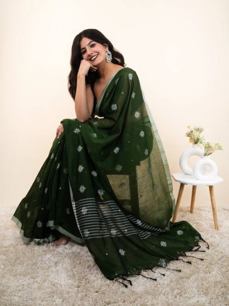 Bohemian Green Linen Cotton Digital Printed Saree with Contrast Color Border at Wholesale Rate Linen Sarees Wholesale
