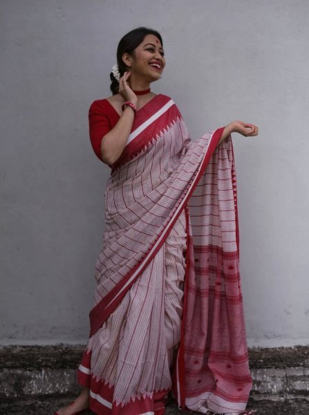 Bohemian Red Designer Linen Cotton Digital Print Saree with Matching Blouse Printed Cotton Sarees Wholesale