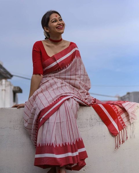 Bohemian Red Designer Linen Cotton Digital Print Saree with Matching Blouse Printed Cotton Sarees Wholesale