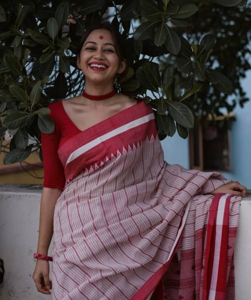 Bohemian Red Designer Linen Cotton Digital Print Saree with Matching Blouse Printed Cotton Sarees Wholesale