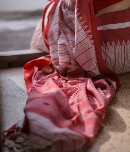 Bohemian Red Designer Linen Cotton Digital Print Saree with Matching Blouse Printed Cotton Sarees Wholesale