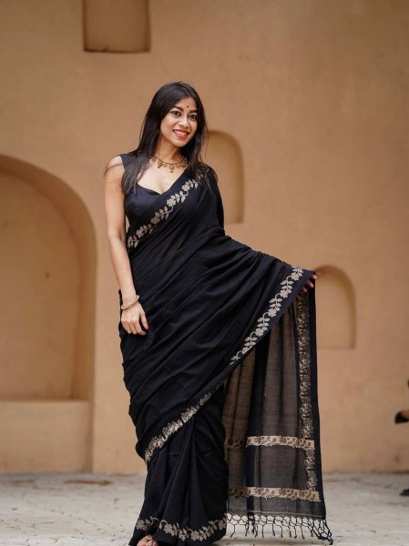 Bold Black Linen Cotton Saree with Digital Print for Casual and Festive Wear Cotton Sarees Wholesale