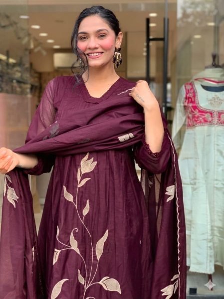 Boutique Embroidered Rayon 3 Piece Kurti Set with Nazmin Dupatta for All Day Wear Embroidery Kurtis 