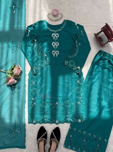 Boutique Style Suit Set With Dupatta for Resellers Collection Ready To Wear Collection