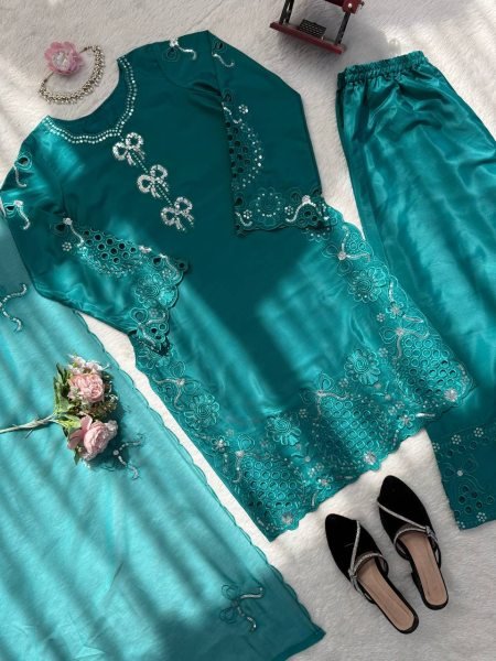 Boutique Style Suit Set With Dupatta for Resellers Collection Ready To Wear Collection
