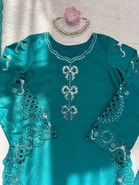 Boutique Style Suit Set With Dupatta for Resellers Collection Ready To Wear Collection