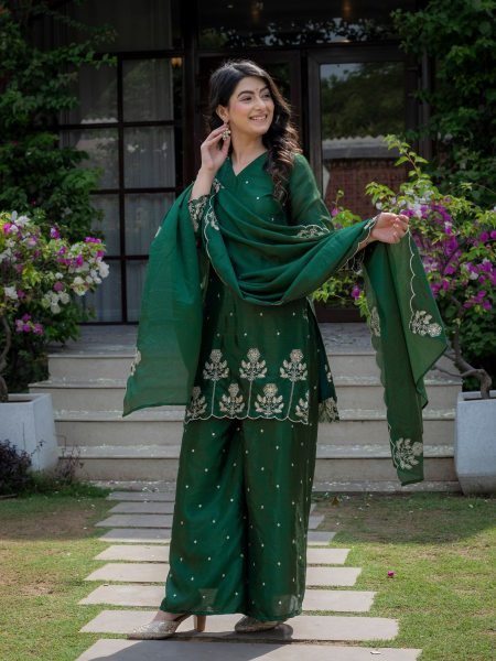 Breathtaking Green Stylish Embroidered Kurti Set with Chinnon Fabric for Ethnic Wear Collection Ready To Wear Suit