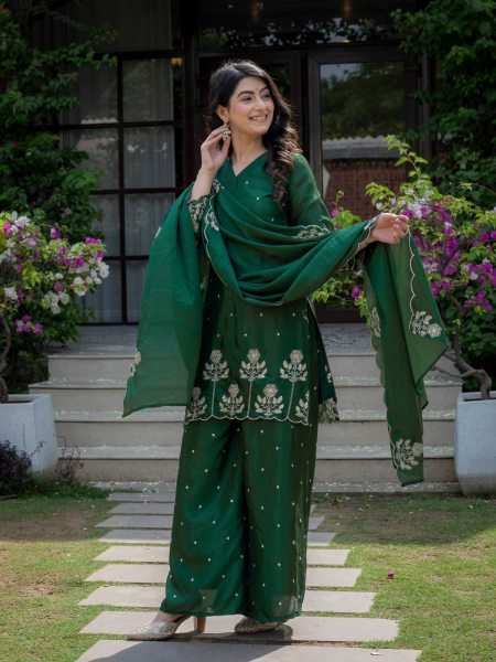 Breathtaking Green Stylish Embroidered Kurti Set with Chinnon Fabric for Ethnic Wear Collection Ready To Wear Collection