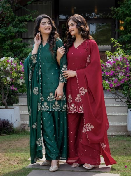 Breathtaking Green Stylish Embroidered Kurti Set with Chinnon Fabric for Ethnic Wear Collection Ready To Wear Collection