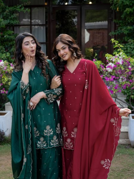 Breathtaking Green Stylish Embroidered Kurti Set with Chinnon Fabric for Ethnic Wear Collection Ready To Wear Collection