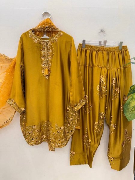 Breathtaking Yellow Chanderi Suit with Farshi Plazo for Special Occasions Ready To Wear Collection