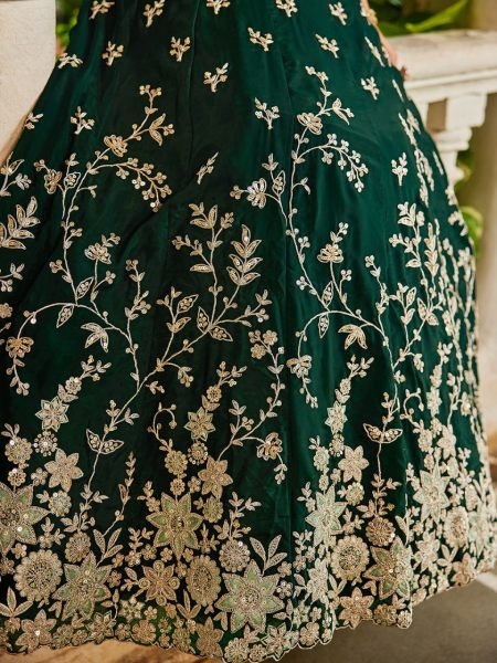 Trendy Green Organza Sequin Lehenga Set with Sweetheart Neck Ideal for Brides and Bridesmaids Bridal Lehenga Choli