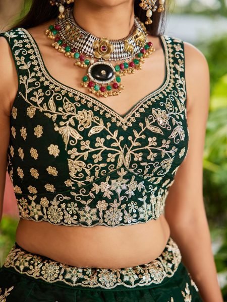 Trendy Green Organza Sequin Lehenga Set with Sweetheart Neck Ideal for Brides and Bridesmaids Bridal Lehenga Choli