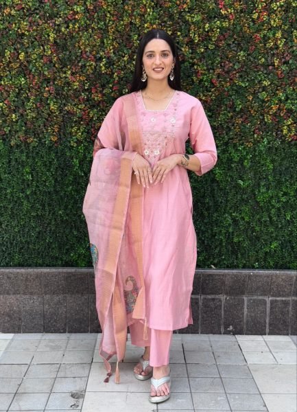 Buy Lightpink color Hand  work roman silk  Suit Set With Heavy Chanderi And Digital Print Dupatta  3 Piece Kurti Set