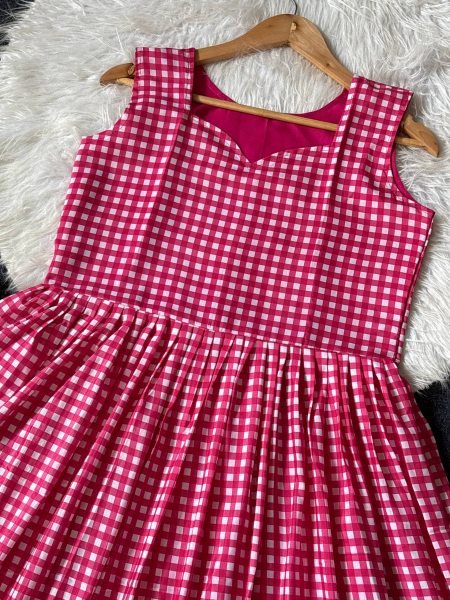 Captivating Pink Comfortable Maslin Gown with Checks Design for Casual Wear Western Ladies Top Wholesale