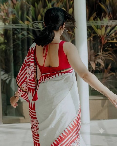 Captivating White Designer Linen Cotton Doll Print Saree with Matching Blouse For Bulk Order Printed Cotton Sarees Wholesale