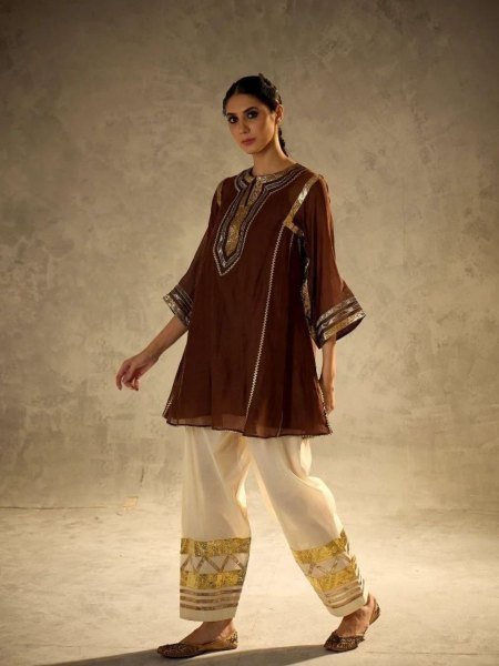 Chanderi Designer Kurti Set with Gopatti Lace Work 