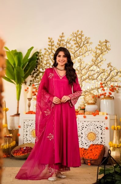 Charismatic Hot Pink Designer Viscose Chanderi Embroidered Kurti Set with Organza Dupatta Anarkali Kurtis 