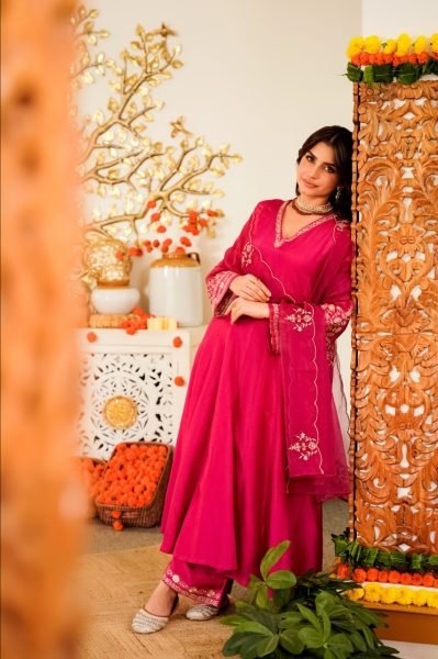 Charismatic Hot Pink Designer Viscose Chanderi Embroidered Kurti Set with Organza Dupatta Anarkali Kurtis 