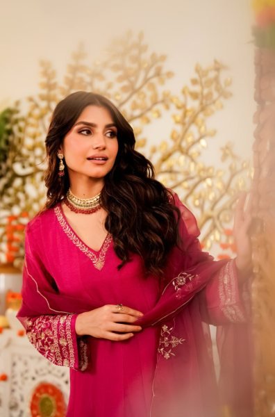 Charismatic Hot Pink Designer Viscose Chanderi Embroidered Kurti Set with Organza Dupatta Anarkali Kurtis 