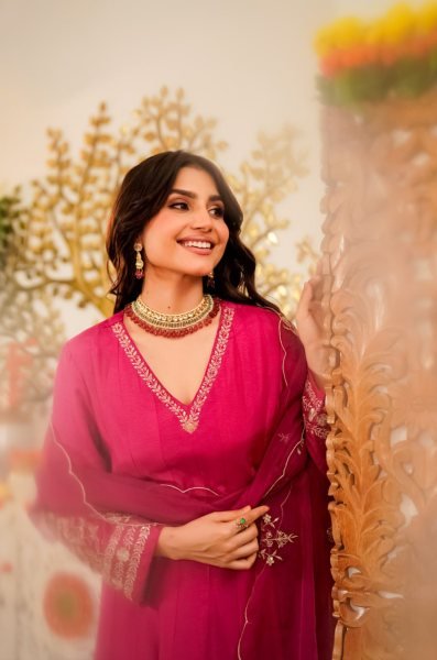 Charismatic Hot Pink Designer Viscose Chanderi Embroidered Kurti Set with Organza Dupatta Anarkali Kurtis 
