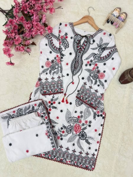 Charismatic White Kurti Palazzo Set with Thread Embroidery and Latkan Neck CO ORD Sets