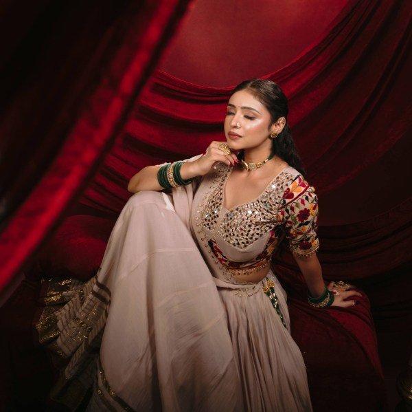 Charming Cream Designer Mal Mal Cotton Lehenga Set with Real Mirror Work For Navratri Wear Navratri Lehnega Choli