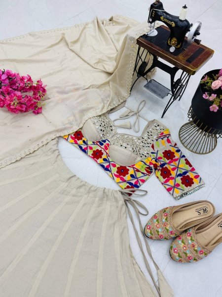 Charming Cream Designer Mal Mal Cotton Lehenga Set with Real Mirror Work For Navratri Wear Navratri Lehnega Choli
