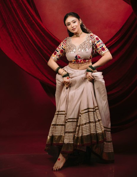 Charming Cream Designer Mal Mal Cotton Lehenga Set with Real Mirror Work For Navratri Wear Navratri Lehnega Choli