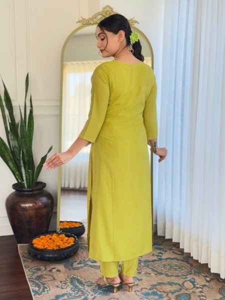 Chic Lime Green Embroidered Kurti Set with Jacquard Dupatta At Wholesale Price 3 Piece Kurti Set
