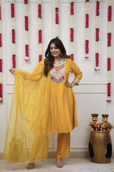 Classic Yellow Color Chanderi Kurti Pant Dupatta at Manufacturer Rate Anarkali Kurtis 