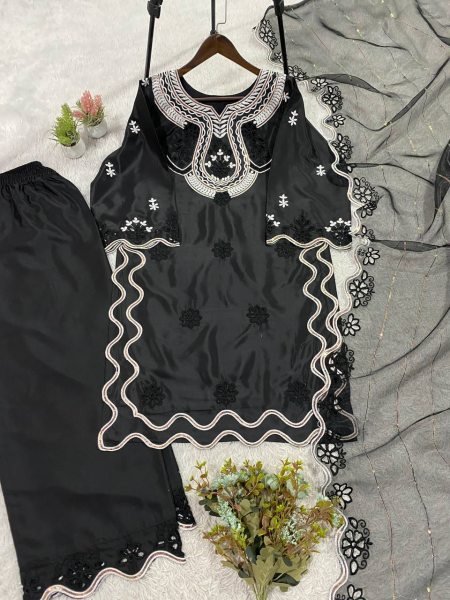 Classy Black Designer Pakistani Suit Set for Wedding and Party Wear Ready To Wear Collection