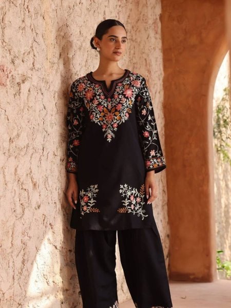 Classy Black Roman Silk Farshi Salwar Suit Set Using Embroidery Work In Kurta for Women 