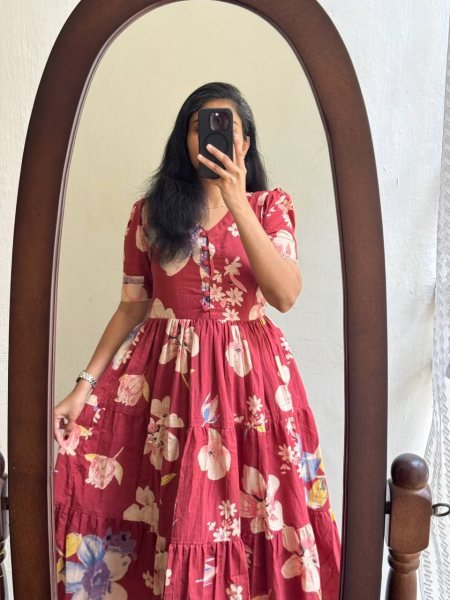 Classy Red Cotton Printed Long Gown with Breathable Fabric for Summer Collection Western Ladies Top Wholesale