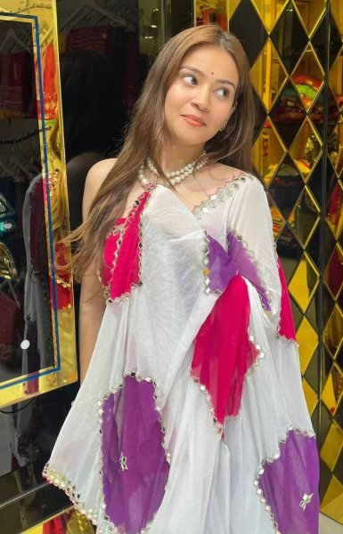 Classy White Faux Georgette Saree with Digital Print Embroidery and Real Mirror Work Georgette Sarees Wholesale
