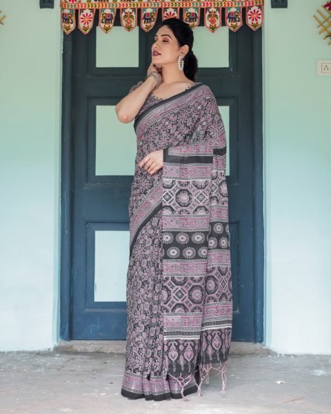 Comfortable Black Cotton Saree with Ajrakh Pattern for Everyday Wear Pure Chiffon Sarees Wholesale