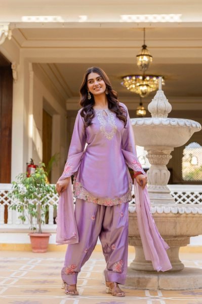 Comfortable Purple Satin Suit Set Whit DUpatta for Festive Occasions Embroidery Kurtis 