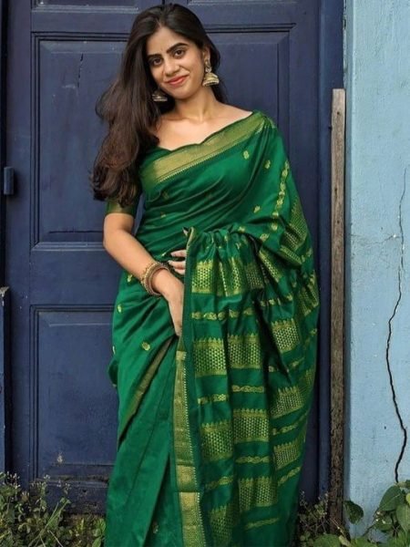 Compact Green Designer Soft Silk Saree with Rich Jacquard Pattern and Running Blouse South Indian Saree 