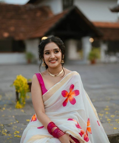 Compact White Linen Cotton Floral Digital Print Saree with Matching Blouse Piece  Printed Cotton Sarees Wholesale